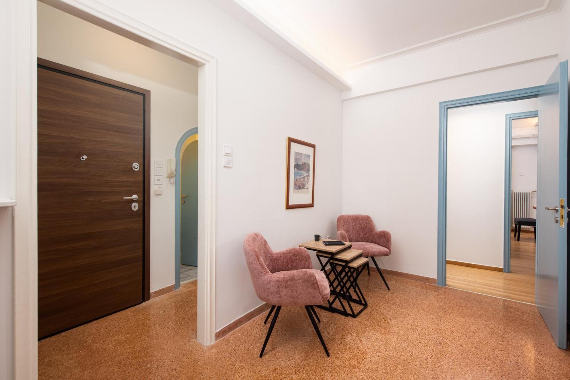 Philos At Nikis - Two Bedroom In Plaka アテネ エクステリア 写真